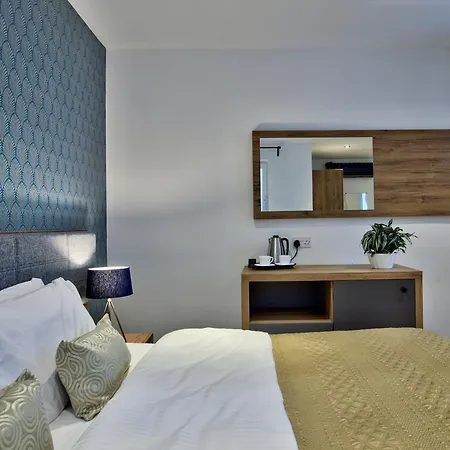 Tritoni Valletta Boutique Hotell Il-Furjana