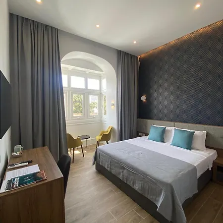Tritoni Valletta Boutique Il-Furjana