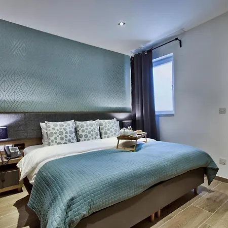 Tritoni Valletta Boutique Hotel *