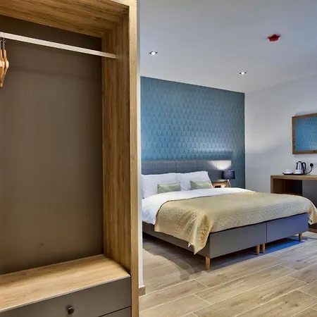 Tritoni Valletta Boutique Hotel *