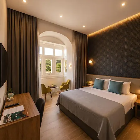Tritoni Valletta Boutique מלון איל-פוריאנה