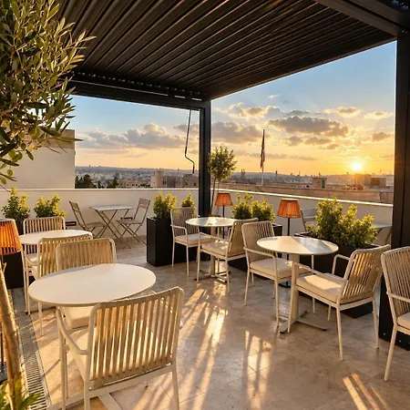 Tritoni Valletta Boutique 4* Il-Furjana